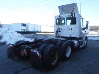 Used 2018 Freightliner Cascadia Detroit DD13 Semi Truck for sale #685312 - photo 2