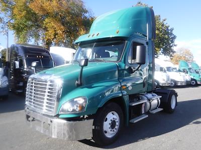 Used 2018 Freightliner Cascadia Detroit DD13 Semi Truck for sale #752776 - photo 1