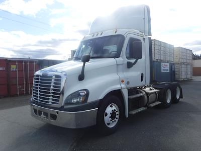 Used 2018 Freightliner Cascadia Detroit DD13 Semi Truck for sale #768382 - photo 1