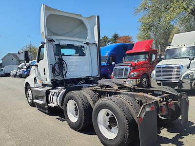 Used 2018 International LT Cummins X15, Signature Semi Truck for sale #784288 - photo 2