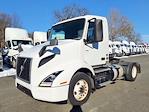 Used 2019 Volvo VNR Volvo D11 Semi Truck for sale #808791 - photo 1