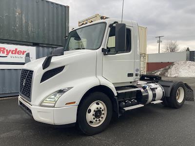 Used 2019 Volvo VNR Volvo D11 Semi Truck for sale #808898 - photo 1