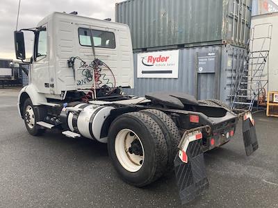Used 2019 Volvo VNR Volvo D11 Semi Truck for sale #808898 - photo 2
