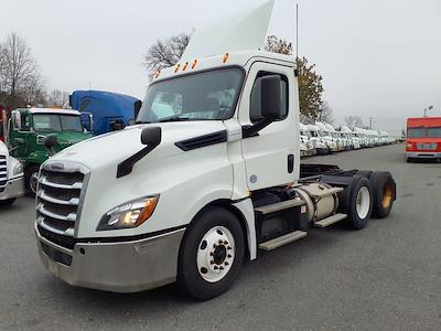 Used 2019 Freightliner Cascadia - photo 1