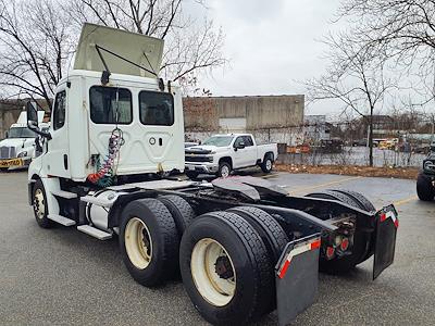 Used 2019 Freightliner Cascadia Detroit DD13 Semi Truck for sale #812912 - photo 2