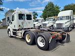 Used 2019 Freightliner Cascadia Detroit DD13 Semi Truck for sale #813631 - photo 2