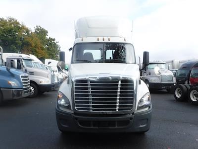 Used 2019 Freightliner Cascadia Detroit Diesel DD15 Semi Truck for sale #821033 - photo 2