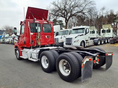 Used 2019 Freightliner Cascadia Detroit DD13 Semi Truck for sale #821503 - photo 2