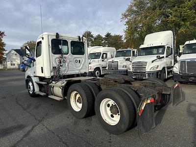 Used 2019 Freightliner Cascadia - photo 1