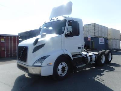 Used 2019 Volvo VNR Volvo D13 Semi Truck for sale #828090 - photo 1