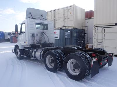 Used 2019 Volvo VNR Volvo D13 Semi Truck for sale #828224 - photo 2