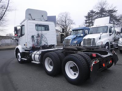 Used 2019 Volvo VNR Volvo D13 Semi Truck for sale #828226 - photo 2