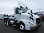 Used 2019 Volvo VNR Volvo D13 Semi Truck for sale #828226 - photo 4