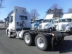 Used 2019 Volvo VNR Volvo D13 Semi Truck for sale #828227 - photo 2