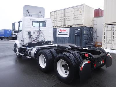 Used 2019 Volvo VNR Volvo D13 Semi Truck for sale #828228 - photo 2