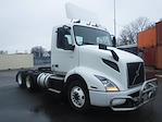 Used 2019 Volvo VNR Volvo D13 Semi Truck for sale #828228 - photo 4