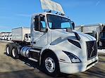 Used 2019 Volvo VNR Volvo D13 Semi Truck for sale #828229 - photo 4