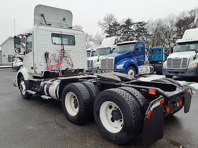 Used 2019 Volvo VNR Volvo D13 Semi Truck for sale #828234 - photo 2