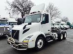 Used 2019 Volvo VNR Volvo D13 Semi Truck for sale #828234 - photo 1