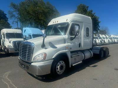 Used 2019 Freightliner Cascadia Cummins X15 Semi Truck with Sleeper Cab for sale #867509 - photo 1