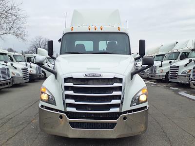 Used 2019 Freightliner Cascadia - photo 1