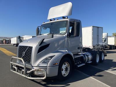 Used 2019 Volvo VNR Volvo D13 Semi Truck for sale #868574 - photo 1