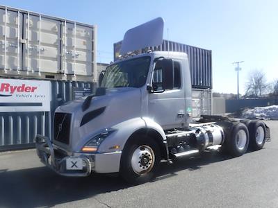 Used 2019 Volvo VNR Volvo D13 Semi Truck for sale #868575 - photo 1