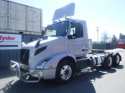 Used 2019 Volvo VNR Volvo D13 Semi Truck for sale #868577 - photo 1