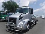 Used 2019 Volvo VNR Volvo D13 Semi Truck for sale #868580 - photo 1