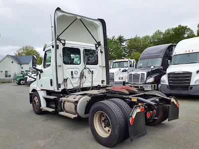 Used 2019 Freightliner Cascadia - photo 1