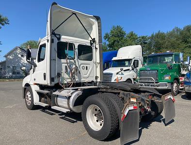 Used 2019 Freightliner Cascadia Detroit Diesel DD15 Semi Truck for sale #870421 - photo 2