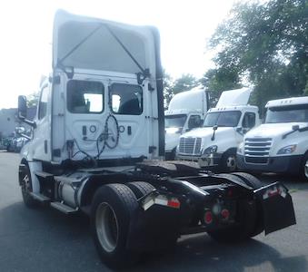 Used 2019 Freightliner Cascadia Detroit Diesel DD15 Semi Truck for sale #870426 - photo 2