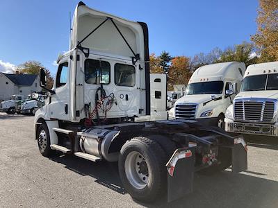 Used 2019 Freightliner Cascadia Detroit Diesel DD15 Semi Truck for sale #870430 - photo 2
