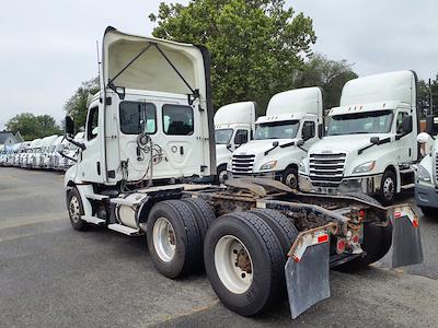 Used 2019 Freightliner Cascadia - photo 1