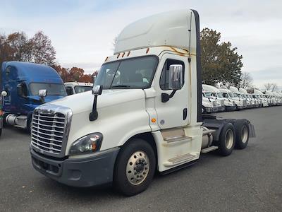 Used 2019 Freightliner Cascadia - photo 1