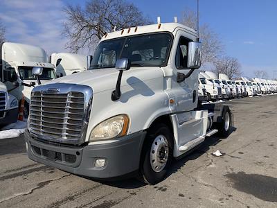 Used 2019 Freightliner Cascadia - photo 1