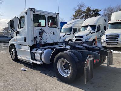 Used 2019 Freightliner Cascadia - photo 1