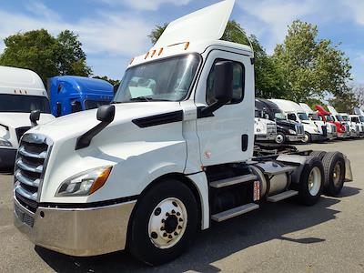 Used 2019 Freightliner Cascadia - photo 1