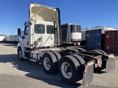 Used 2020 Freightliner Cascadia - photo 1