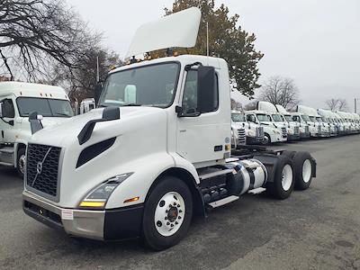Used 2019 Volvo VNR Volvo D13 Semi Truck for sale #880566 - photo 1
