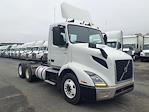 Used 2019 Volvo VNR Volvo D13 Semi Truck for sale #880566 - photo 4