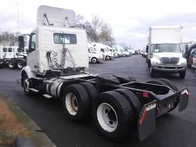 Used 2019 Volvo VNR Volvo D13 Semi Truck for sale #880567 - photo 2