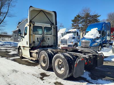 Used 2020 Freightliner Cascadia - photo 1