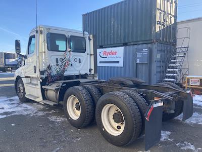 Used 2020 Freightliner Cascadia Detroit Diesel DD15 Semi Truck for sale #898129 - photo 2