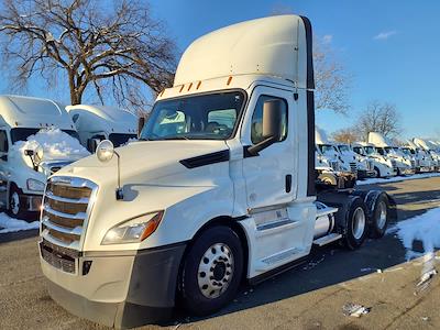 Used 2020 Freightliner Cascadia - photo 1