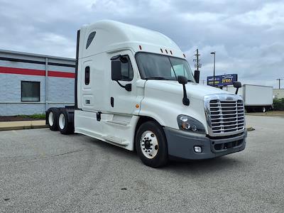 Used 2019 Freightliner Cascadia Detroit Diesel DD15 Semi Truck with Sleeper Cab for sale #261989 - photo 1