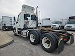 Used 2014 Freightliner Cascadia Cummins ISX Semi Truck for sale #554180 - photo 2