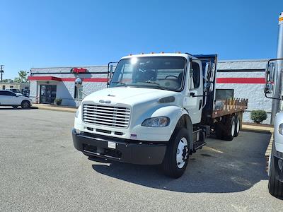 Used 2017 Freightliner M2 106 Conventional Cab Flatbed Truck for sale #677559 - photo 1