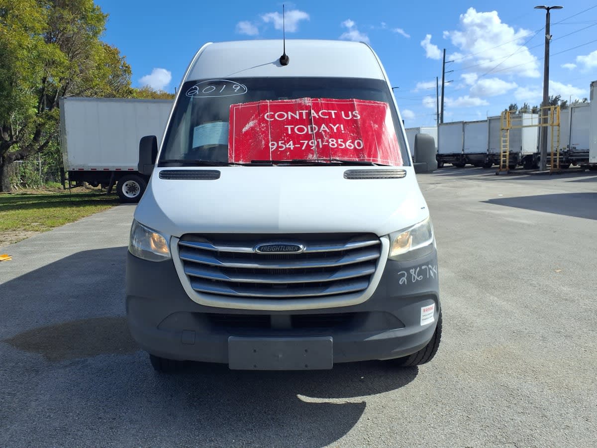 Used 2019 Freightliner Sprinter 3500 - photo 6