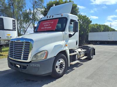 Used 2015 Freightliner Cascadia Cummins ISX Semi Truck for sale #303238 - photo 1